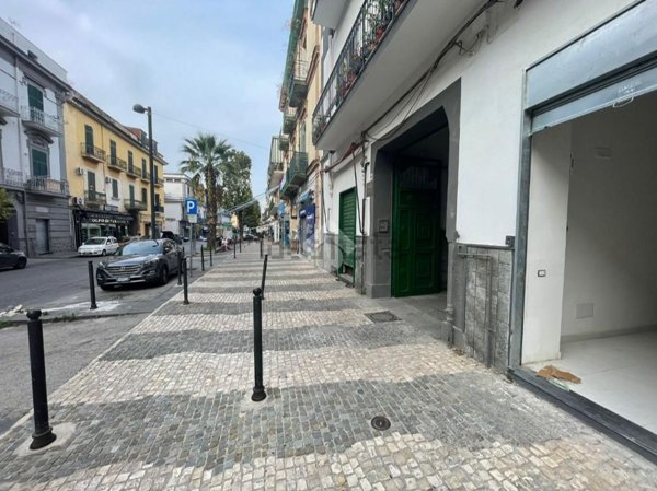 negozio in affitto ad Afragola
