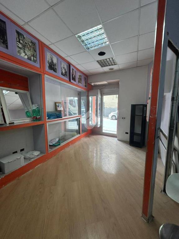 negozio in affitto ad Afragola in zona Centro Città