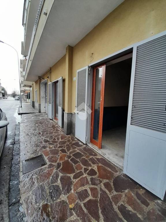 negozio in affitto ad Afragola
