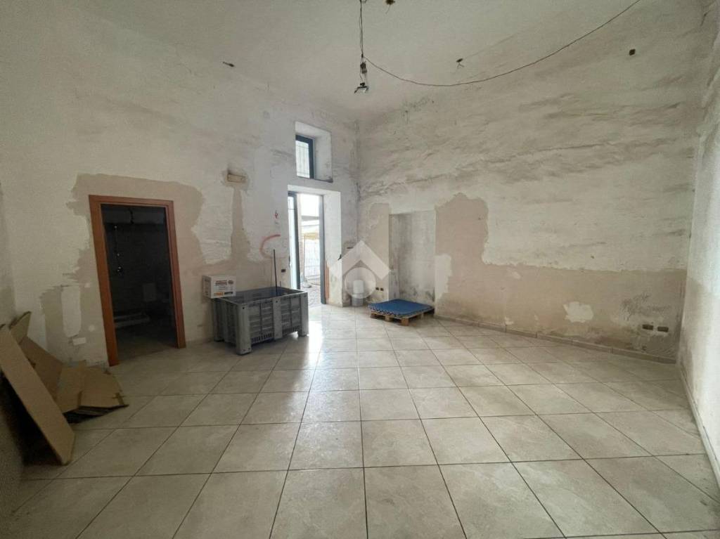 locale commerciale in affitto ad Afragola