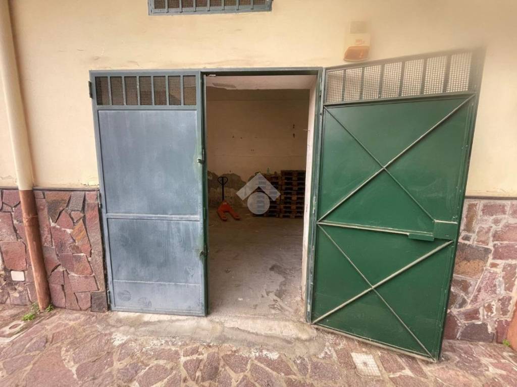 locale commerciale in affitto ad Afragola