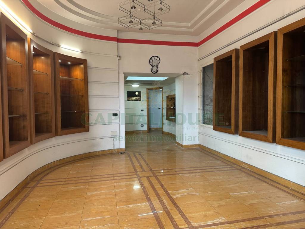 negozio in affitto ad Afragola in zona Centro Città