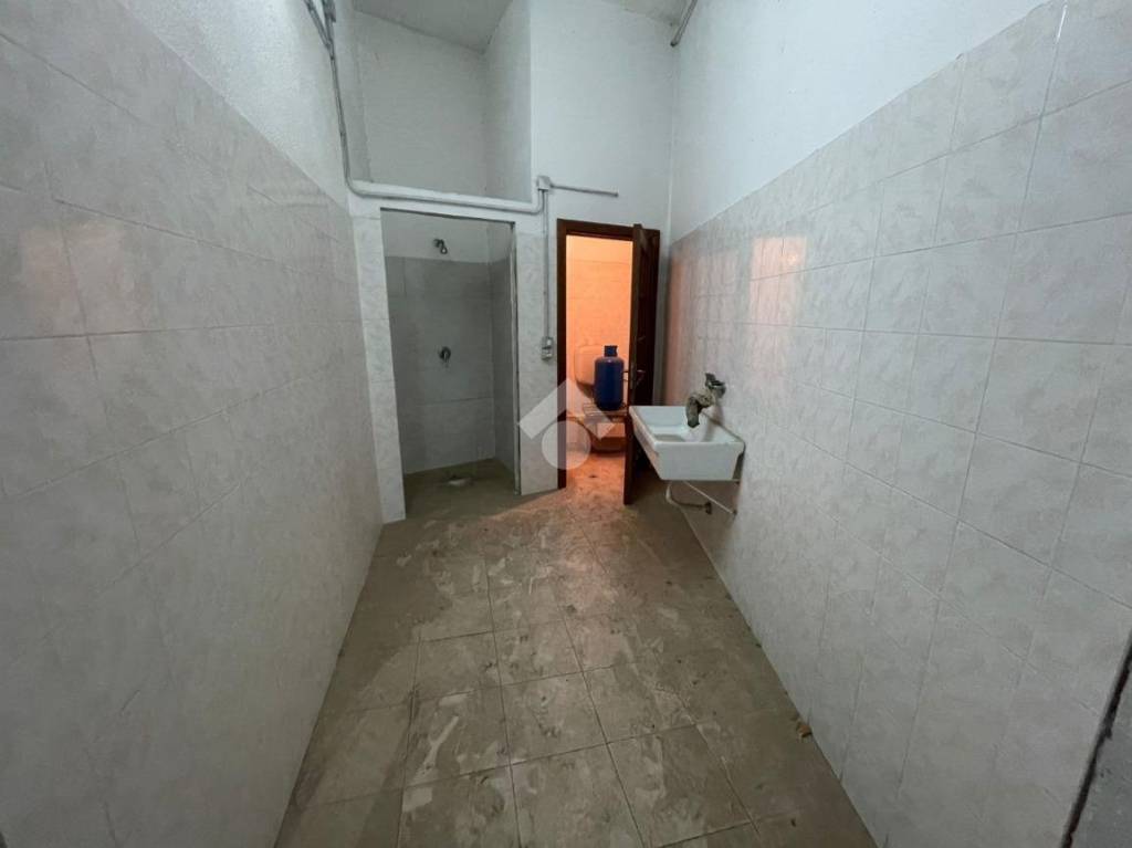 locale commerciale in affitto ad Afragola