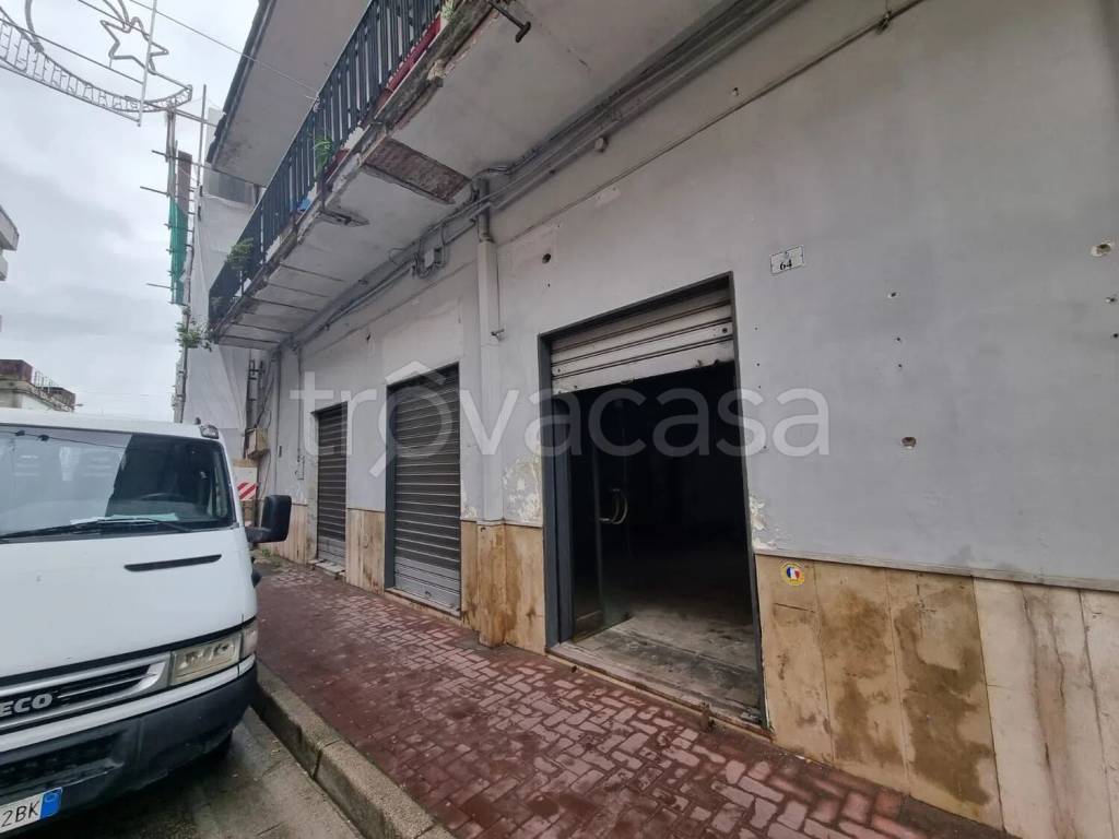 negozio in affitto ad Afragola in zona Centro Città