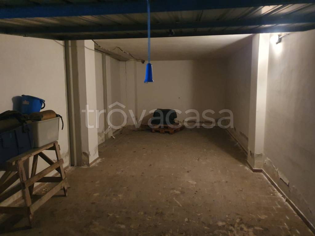 locale di sgombero in affitto ad Afragola in zona Centro Città