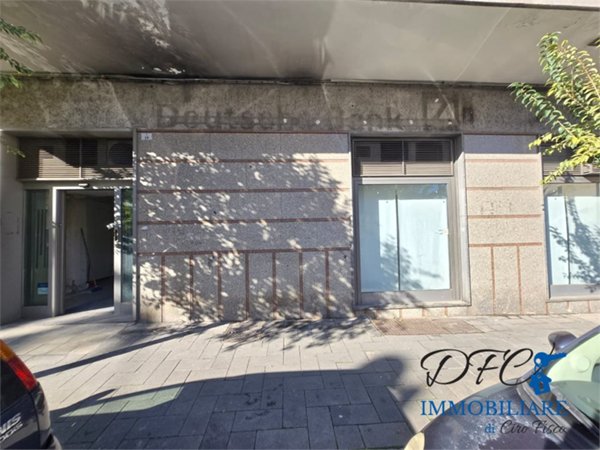 negozio in affitto ad Afragola in zona Centro Città