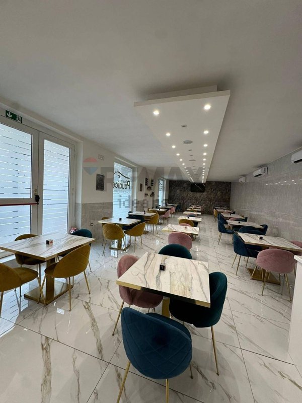 negozio in affitto ad Afragola in zona Centro Città