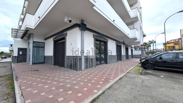 locale commerciale in affitto ad Afragola