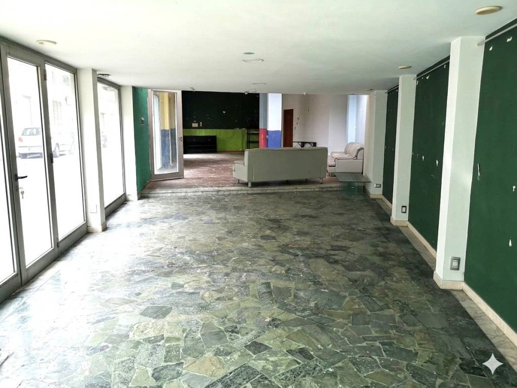 negozio in affitto ad Afragola
