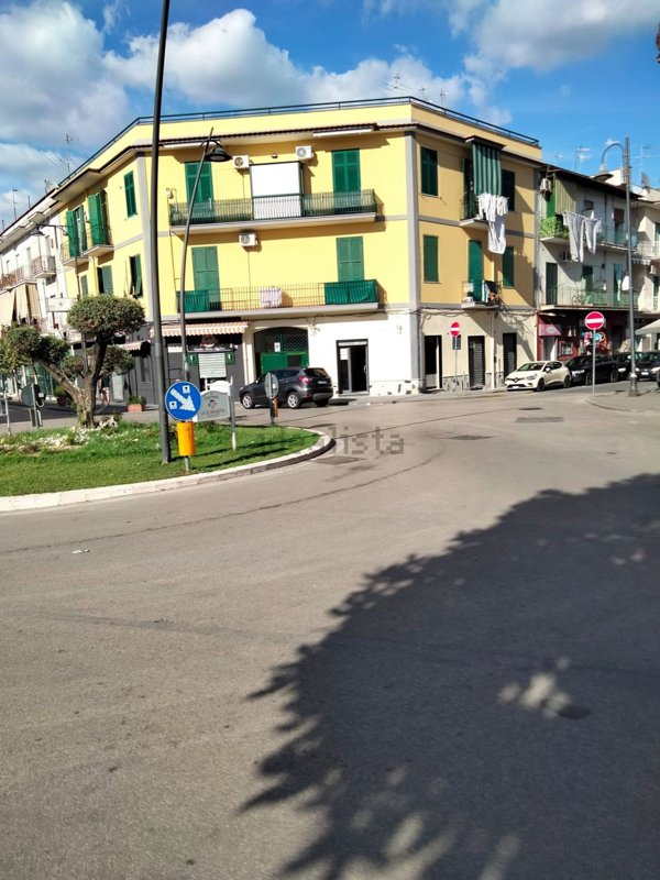 locale commerciale in affitto ad Afragola in zona Centro Città