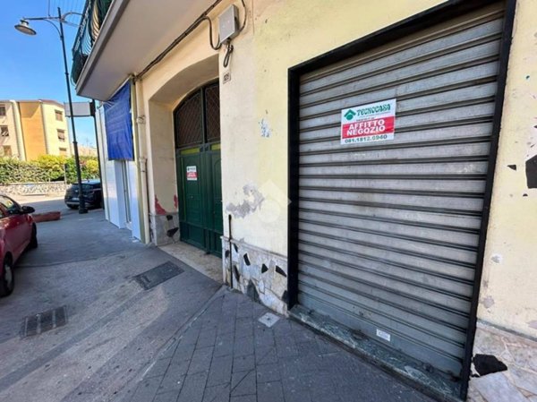 negozio in affitto ad Afragola in zona Centro Città