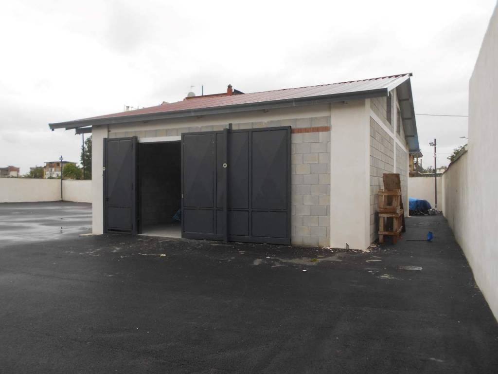 ufficio in affitto ad Afragola in zona Saggese