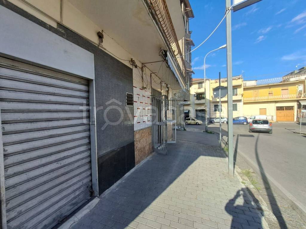 negozio in affitto ad Afragola in zona Centro Città