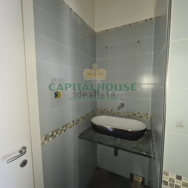 negozio in affitto ad Afragola in zona Centro Città
