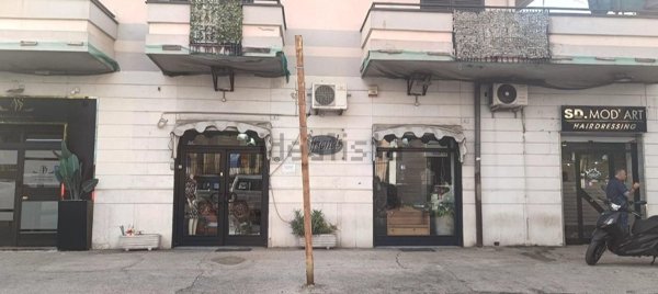 negozio in affitto ad Afragola in zona Centro Città