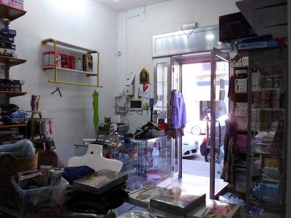 negozio in affitto ad Afragola in zona Centro Città
