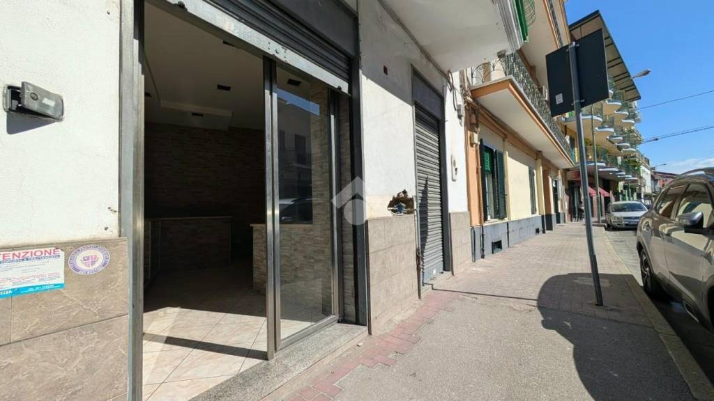 locale commerciale in affitto ad Afragola in zona Centro Città