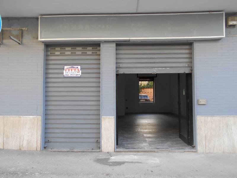 locale commerciale in affitto ad Afragola