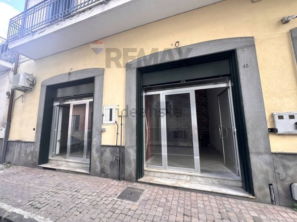 locale commerciale in affitto ad Afragola in zona Centro Città