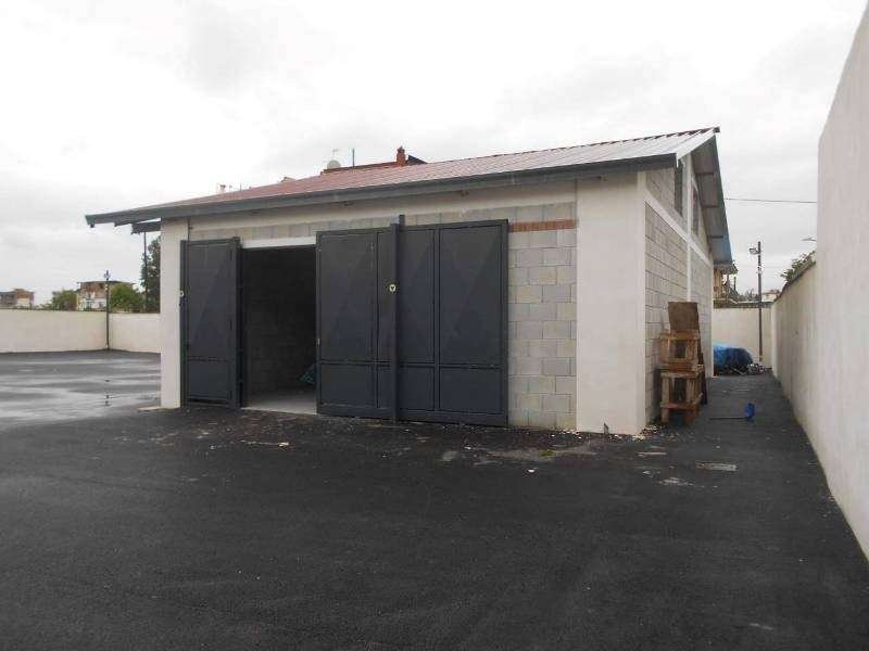 ufficio in affitto ad Afragola in zona Saggese
