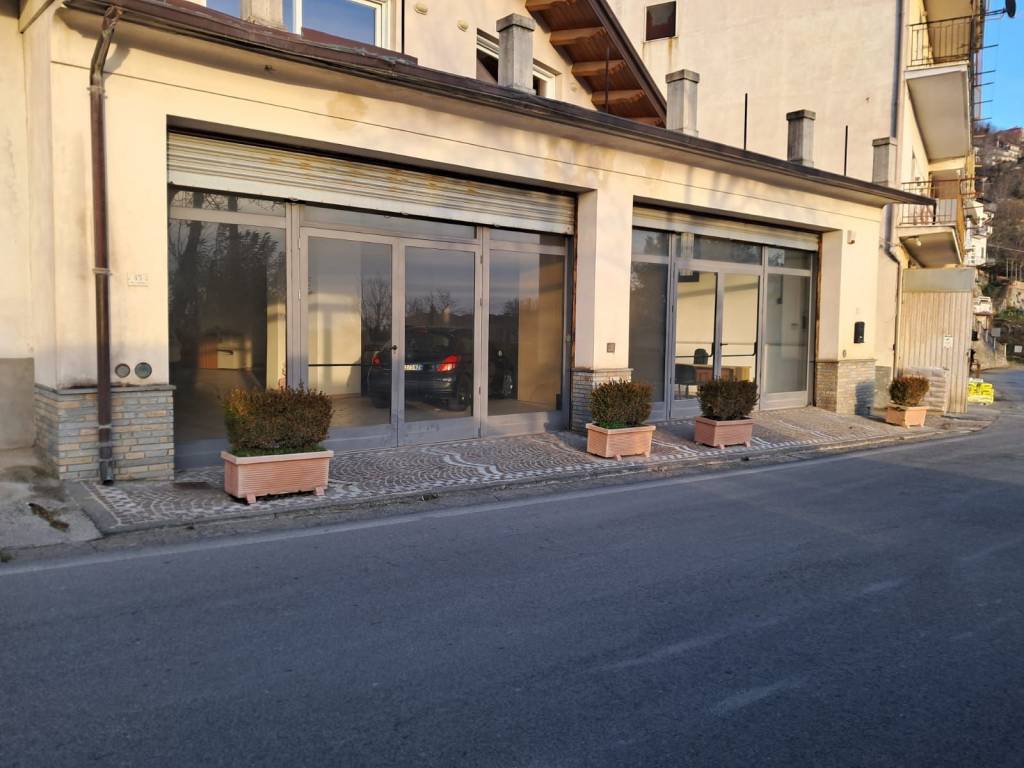 negozio in affitto ad Agerola in zona Pianillo