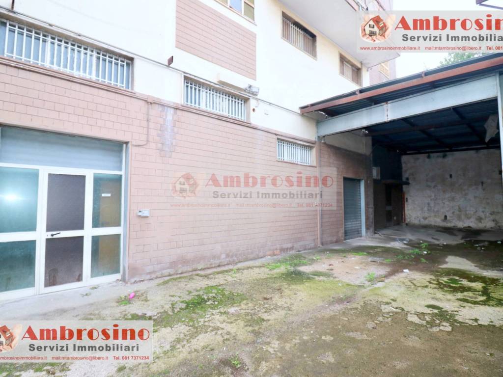 locale commerciale in affitto ad Arzano