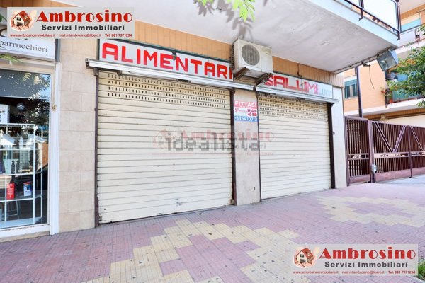 locale commerciale in affitto ad Arzano