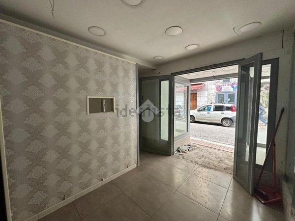 locale commerciale in affitto ad Arzano