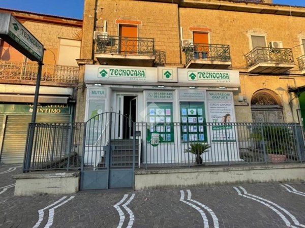 locale commerciale in affitto ad Arzano