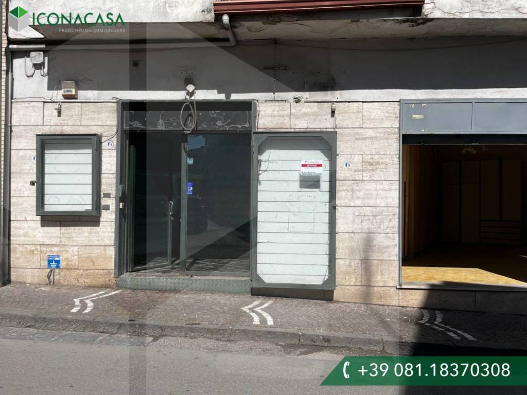 negozio in affitto ad Arzano