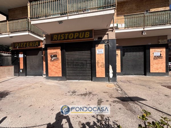 locale commerciale in affitto ad Arzano
