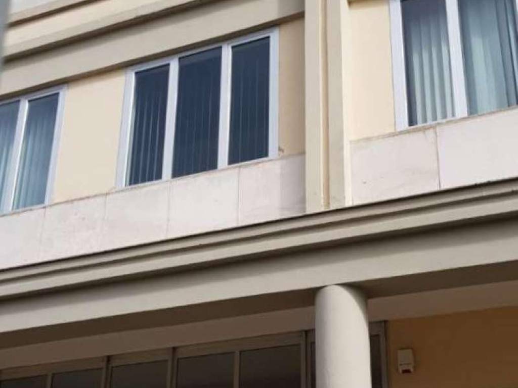ufficio in affitto ad Arzano