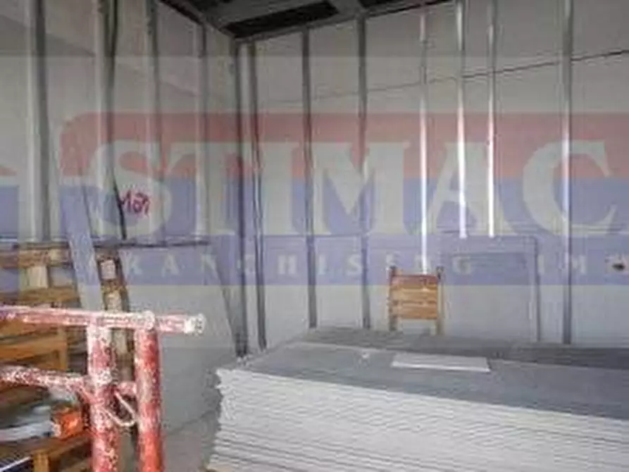 ufficio in affitto ad Arzano