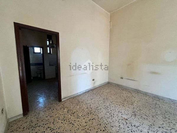 locale commerciale in affitto ad Arzano