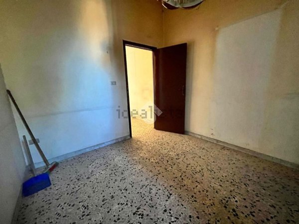 locale commerciale in affitto ad Arzano
