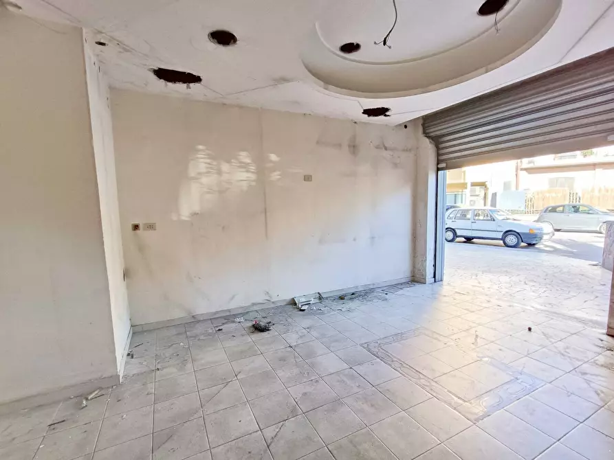 negozio in affitto ad Arzano