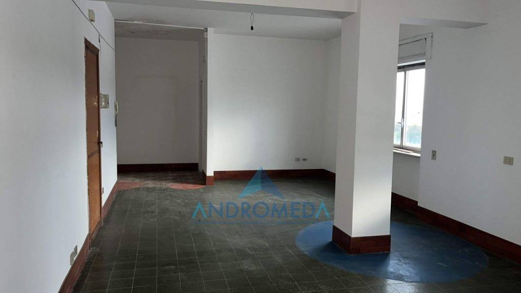 ufficio in affitto ad Arzano