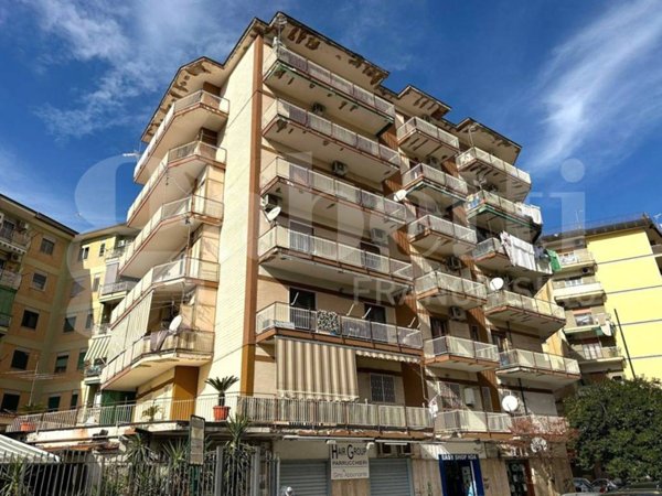 ufficio in affitto ad Arzano