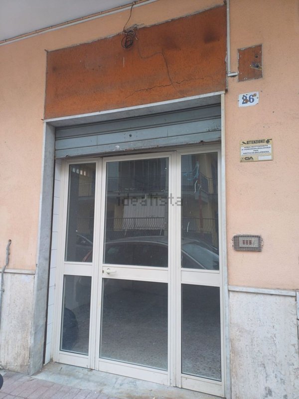 locale commerciale in affitto ad Arzano