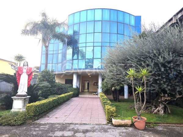 ufficio in affitto ad Arzano