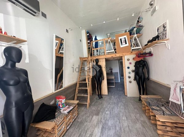 locale commerciale in affitto ad Arzano