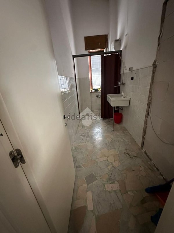 locale commerciale in affitto ad Arzano