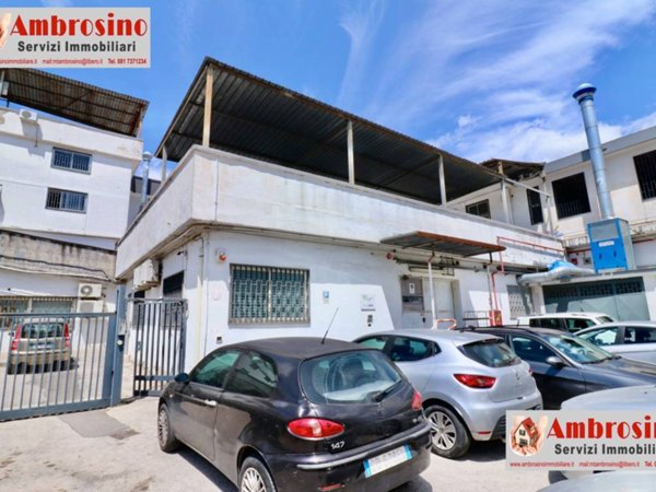 locale commerciale in affitto ad Arzano