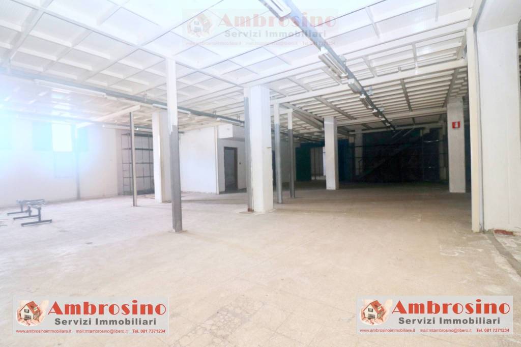 locale commerciale in affitto ad Arzano