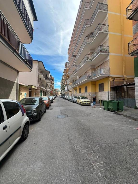 locale commerciale in affitto ad Arzano