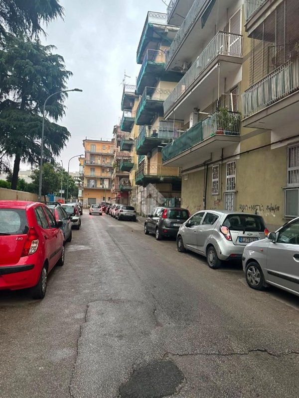 locale commerciale in affitto ad Arzano