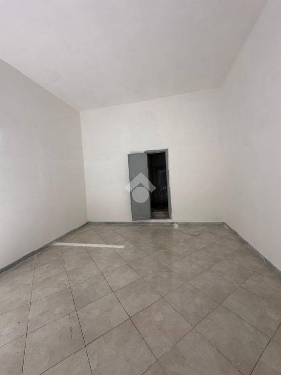locale commerciale in affitto ad Arzano