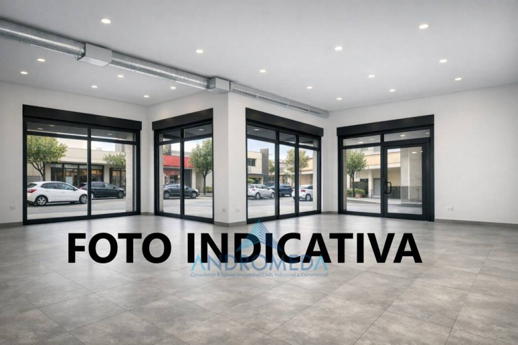 negozio in affitto ad Arzano