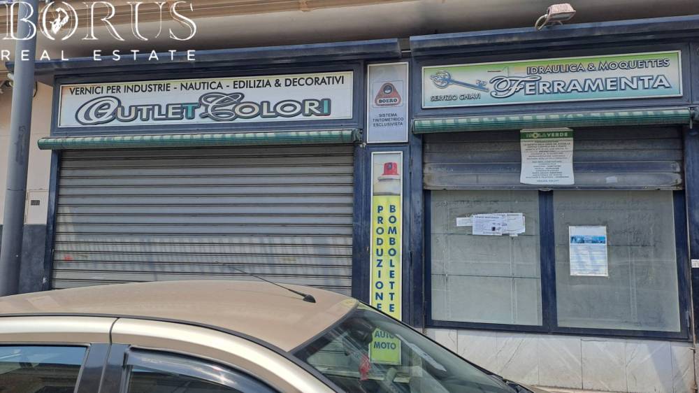 locale commerciale in affitto ad Arzano