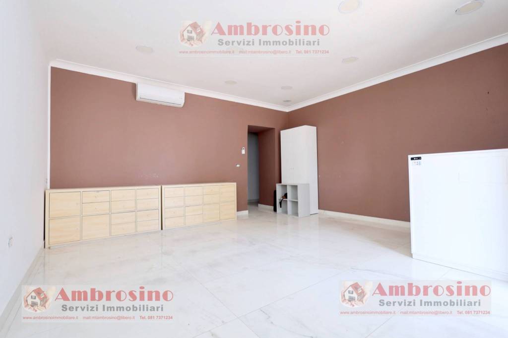 locale commerciale in affitto ad Arzano
